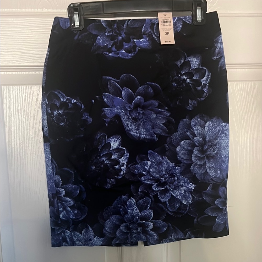 NWT ann taylor 2P petite pencil skirt floral blue flowers rose black